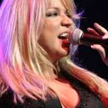 Ednita Nazario